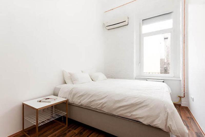 Loft Style Apartment In Hipster Area Budapest Bagian luar foto