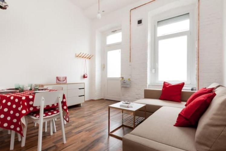 Loft Style Apartment In Hipster Area Budapest Bagian luar foto