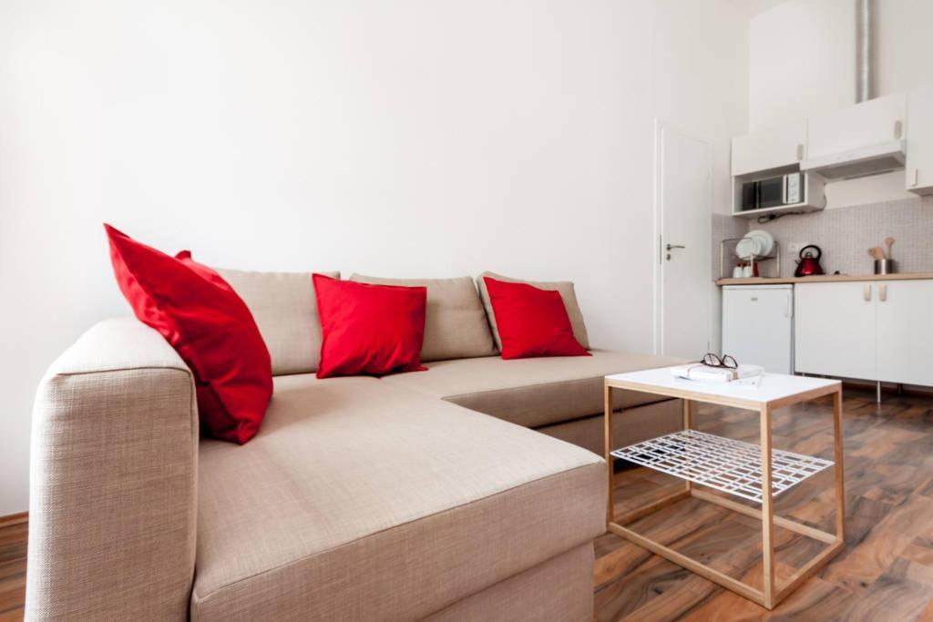Loft Style Apartment In Hipster Area Budapest Bagian luar foto